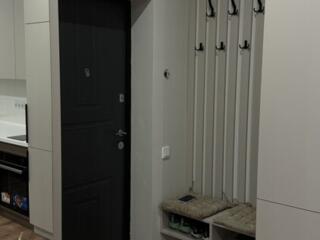 1 комнатная квартира с современным ремонтом на Гераневой/ ...