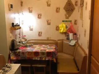 Продам 2-е комнаты в коммуне.