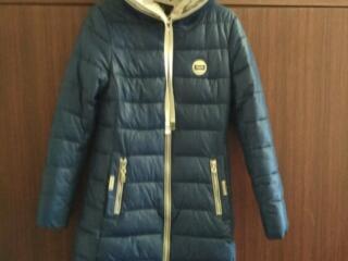 Продам куртку женскую