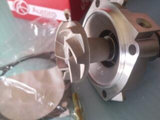 Продам новую помпу водяную на ВАЗ.