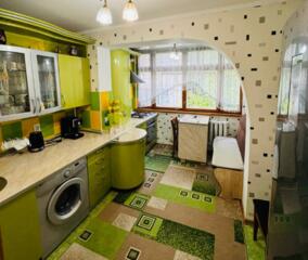 Prima Linie! Parc! Str. Florilor, sec. Riscani. 4 camere! Incalzire Au