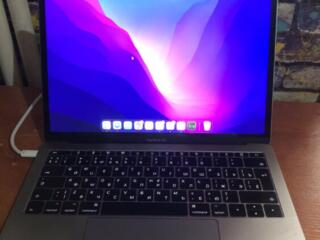 Macbook Pro 2017 retina 8/128