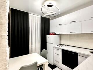 Укомплектованная 1-комнатная квартира 40 кв. м