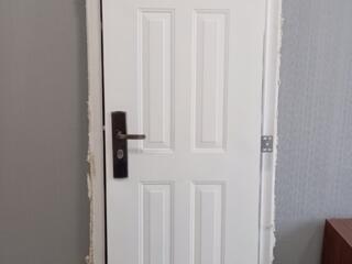 Продам дверь входную