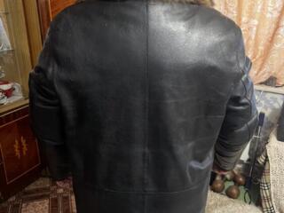 Продам кожаную зимнюю куртку б/у