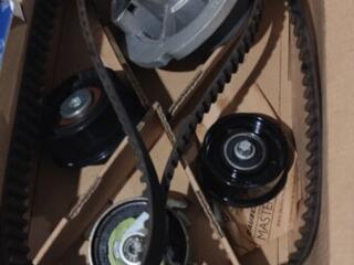 Продам комплект Bosch ГРМ+ помпа SKF на Opel Zafira B(A)