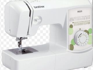 Швейная машинка с педалью, Новая, в работе месяц