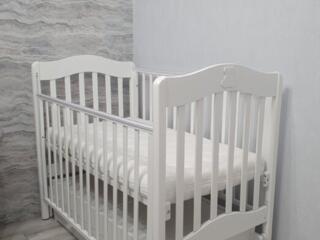 Детская кроватка для принца или принцессы + матрас