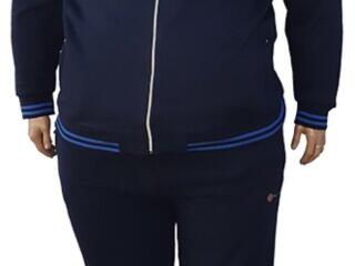 Costum sportiv calduros pentru barbati de marime mare.