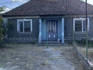 Продается просторный 1-этажный дом, расположенный на 40 сотках земли. 