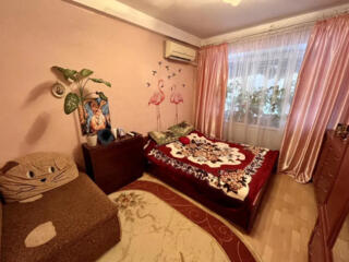 Продам комнату в районе Дома Мебели.