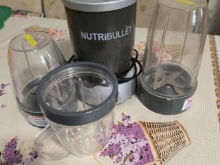 Продается блендер 200 руб