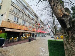 Parc Avgan. Sec. Riscani, str. Miron Costin. 3 camere! Euroreparatie!!