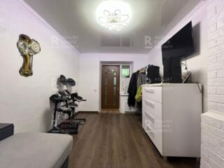 Vânzare, apartament la sol, 2 camere, str. Mihail Kogălniceanu, Centru