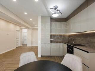 Vânzare, apartament, 4 camere, strada Ivan Zaikin, Centru