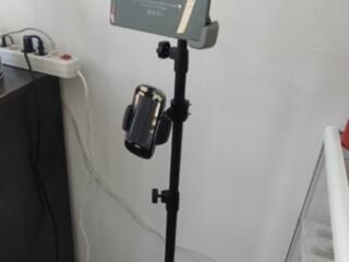 Продам Новый Штатив для Телефона и Планшета качественный крепкий