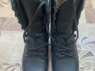 Продам немецкие берцы 41 размера.