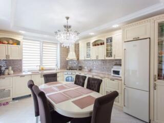 Vânzare, casă, 3 nivele, Tohatin, Chișinău