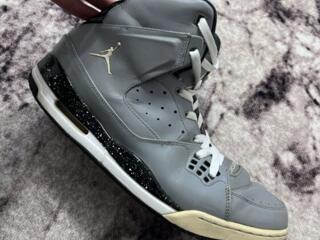 ПРОДАМ NIKE / JORDAN