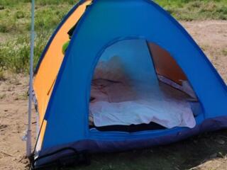 Палатка и зонтик