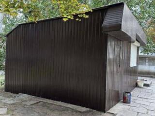 В продаже отдельностоящее здание в оживленной локации рядом с парком. 