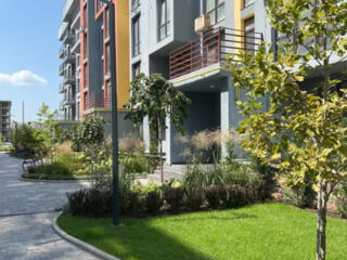 Продам 2-комнатную квартиру с большой террасой в ЖК "Приморские С