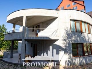 Vă propunem spre vânzare acest duplexcu 2 nivele în Durlești, str. ...