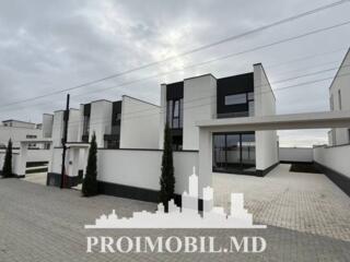 Vă propunem spre vânzare această casă cu 2 nivele, în Durlești, str. .