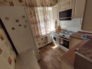 2-комнатная с ремонтом и газовой колонкой на 1 ст. Люстдорфской дороги