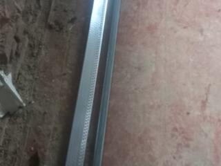 Продам металлические уголки.