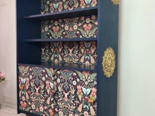 Шкаф -витрина в стиле Шинуазри