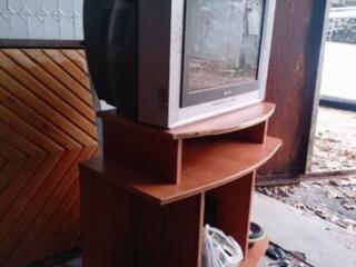 Vind tumba comod stare ideala 500 lei lungime 74 cm, inaltimea 64 cm,