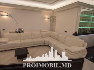 Vă propunem spre vînzare apartament cu 3 camere cu living, a mplasat .