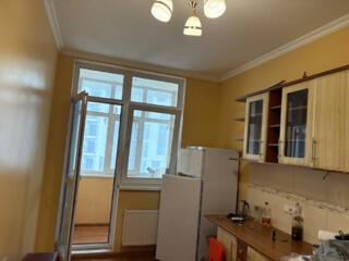 Здам 2кв., 70кв. м. вул. Артилерійська/Жк Фаворит