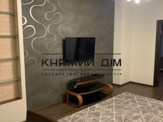 Оренда 3-кімнатної квартири по вул. Дмитрівська 75. Площа 115/58/18 ..