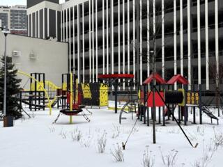 Продаж 1 кімнатна квартира ЖК Варшавський 3, вул. Всеволода Змієнка ..