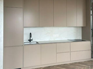 Двухкомнатная квартира на Дмитрия Донского.