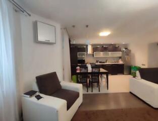 Двухуровневая квартира с видом на море.