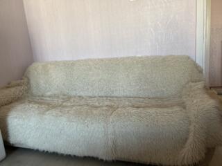 Продам диван и два кресла