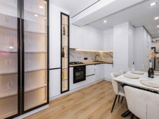 Квартира в новостройке с новым ремонтом на первой линии Алба Юлия