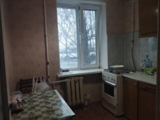 Ищем девочку в квартиру на Ленинском. 600 р.