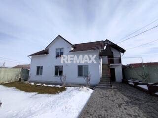 Casă cu 2 niveluri și intrări separate | 160 m² utili | 4 ari | Sînger