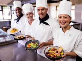 На Кипр, в отели требуются повара. Зарплата от 2000 евро.