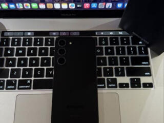 Продам Samsung Galaxy S23