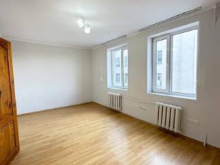 72.900€ двухкомнатная квартира ул. Флорилор 30/1