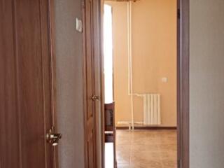 Кировский 2-комн. "ЧЕШКА", 2/5 с хорошим ремонтом