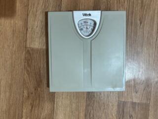 Продам напольные весы Vitek, механические, б/у.