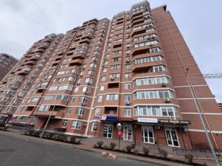 Предлагается к продаже просторная 2 комнатная квартира в самом ...