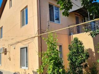 Двухэтажный дом в центре Нерубайского