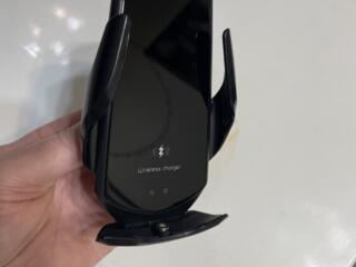 Продам беспроводную зарядку для авто